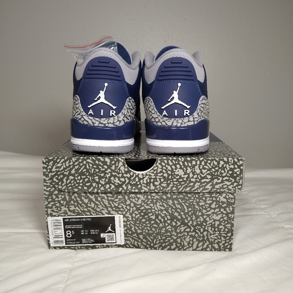 Jordan 3 Retro Georgetown - Picture 4 of 7